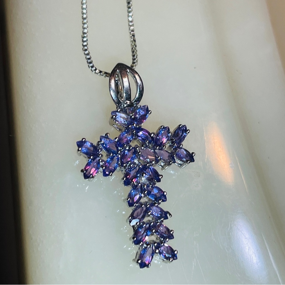 ✝️Beautiful Oval Cut Amethyst 925 Sterling Silver Magnetic Clasp Cross Necklace! - Picture 13 of 15